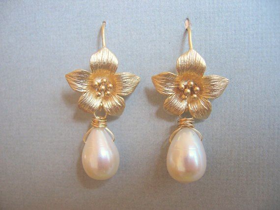 Golf Flower And Teardrop Pearl Earrings on Luulla